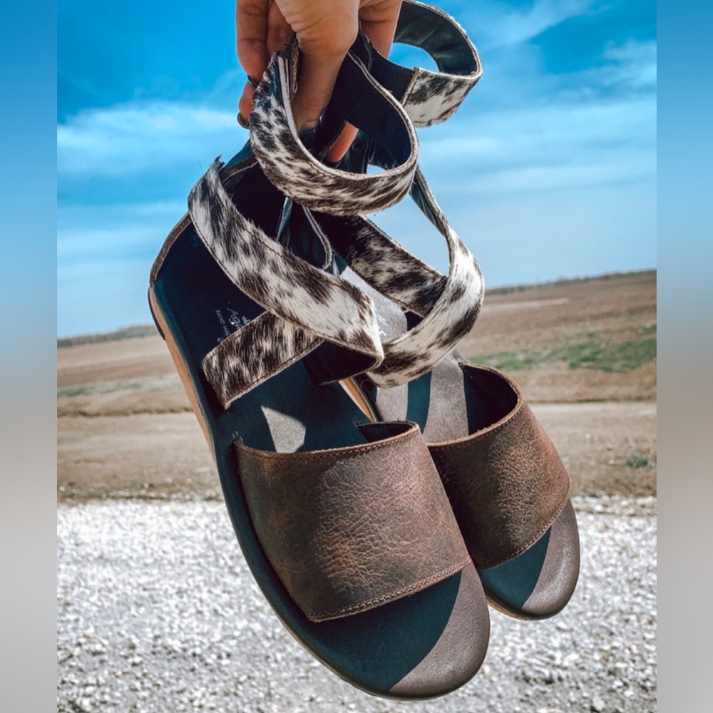 NWOT Agave Sky Cowhide Sandals
